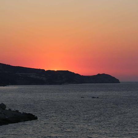 Arya Hotel Karaburun คาราบูรุน ภายนอก รูปภาพ